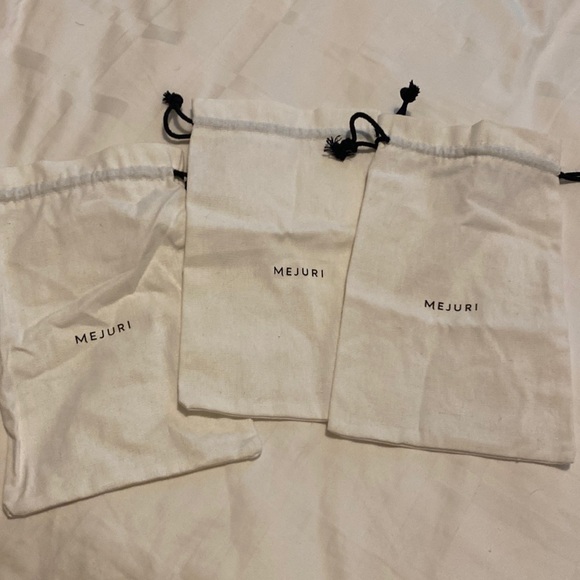 Mejuri Jewelry - Mejuri jewelry storage bags